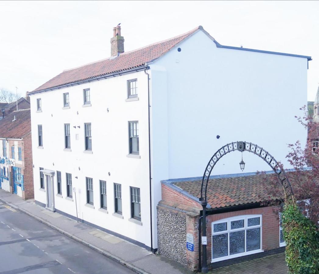 Sunset View, 2 Bedrooms In The Heart Of Holt With Parking Exterior photo